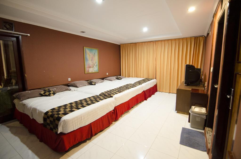 Fora Guest House Taman Lingkar Bandung Exterior photo