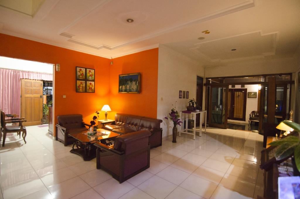 Fora Guest House Taman Lingkar Bandung Exterior photo